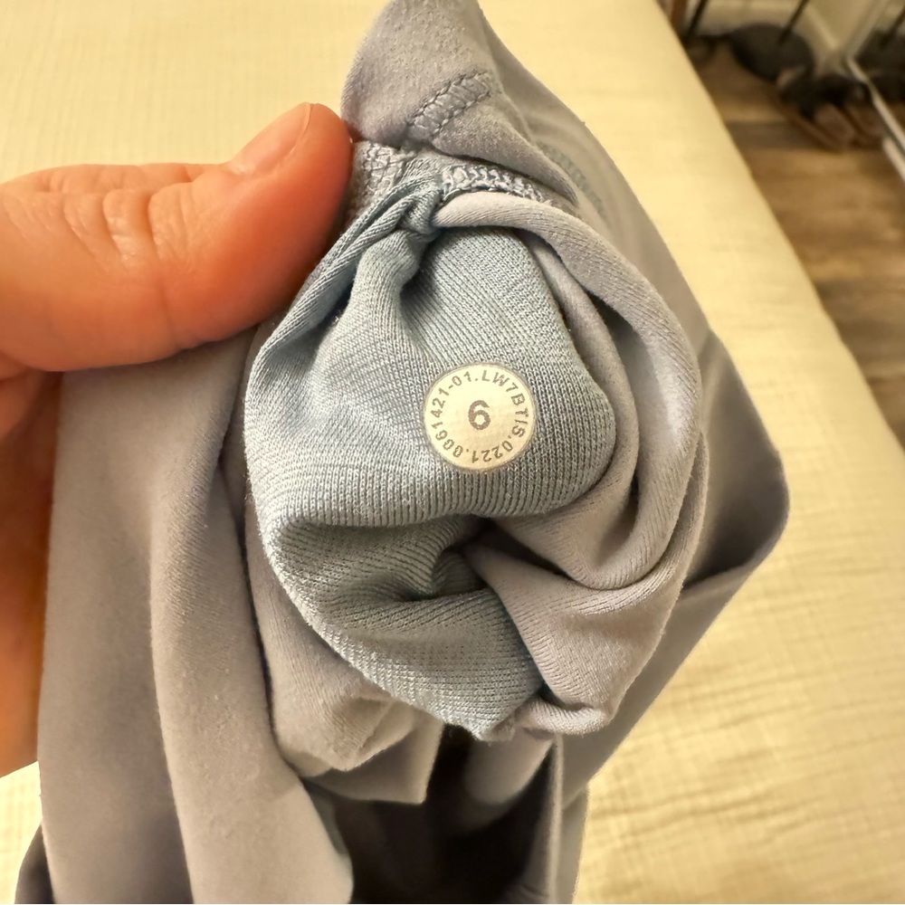 Lululemon 6” Align Shorts - Picture 2 of 2